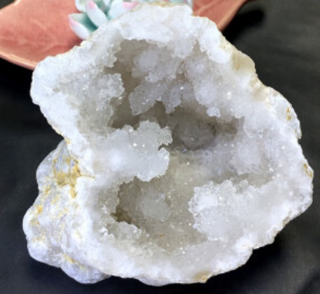 天然白瑪瑙如何進(jìn)口清關(guān)，您知道多少呢？